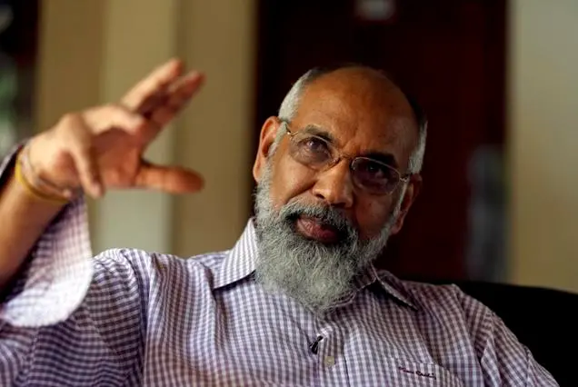 ரணில் அரசிடம் “சாரயச்சாலை” அனுமதிப் பத்திரம் வாங்கிய முன்னாள் வடமாகாண முதல்வர் விக்னேஸ்வரன்