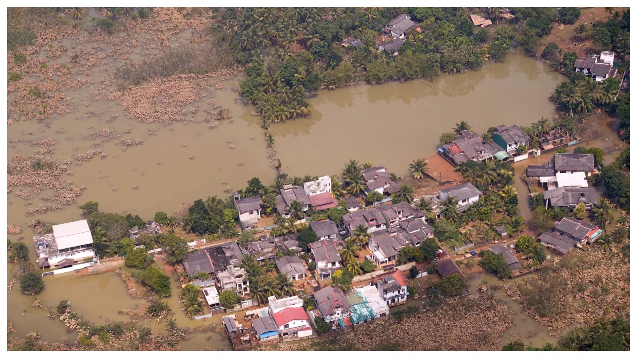 இலங்கை: 2004ம் ஆண்டு சுனாமிக்குப் பின்னரான இயற்கை பேரழிவு டிட்வா புயல்