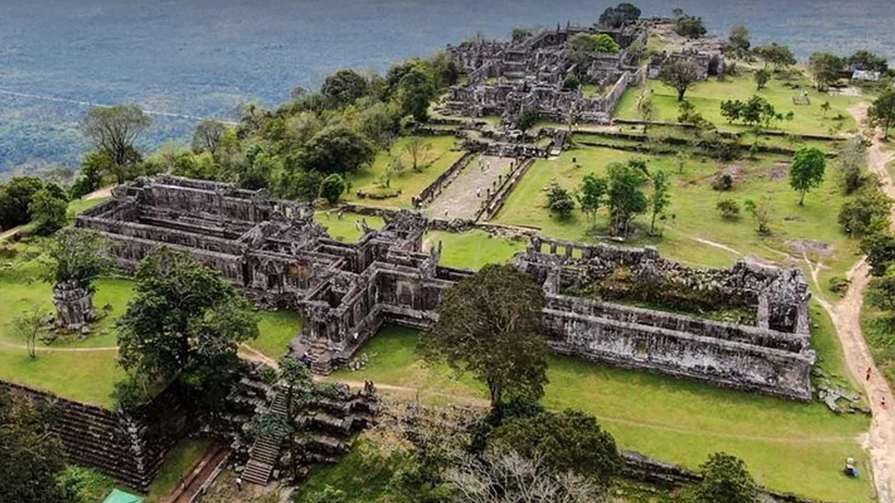 மலையிடுச்சியில் ஒரு “தென்னாடுடைய சிவன்”: தாய்லாந்து – கம்போடியா போர் மூளும் பிரிய விஹார் கோவிலின் அறியப்படாத தமிழ்த் தொடர்பு