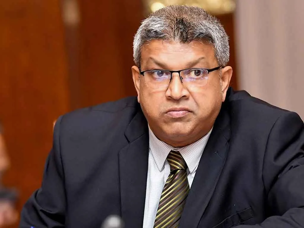 இலங்கையின் கிராம சேவகர் அலுவலகங்களில் மும்மொழிகளிலும் விண்ணப்பங்கள்; நீதி அமைச்சர் ஹர்ஷண நாணயக்காரவின் அதிரடி அறிவிப்பு