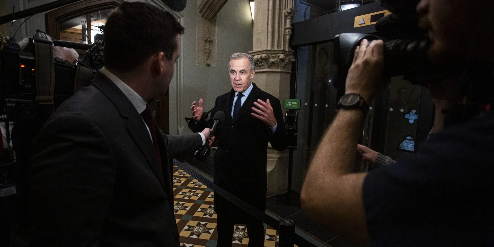 கனடிய பிரதமர் மார்க் கார்னியின் வரலாற்றுச் சிறப்புமிக்க சீனப் பயணம்: வர்த்தக நகர்வா? அல்லது தவிர்க்க முடியாத தேவையா?