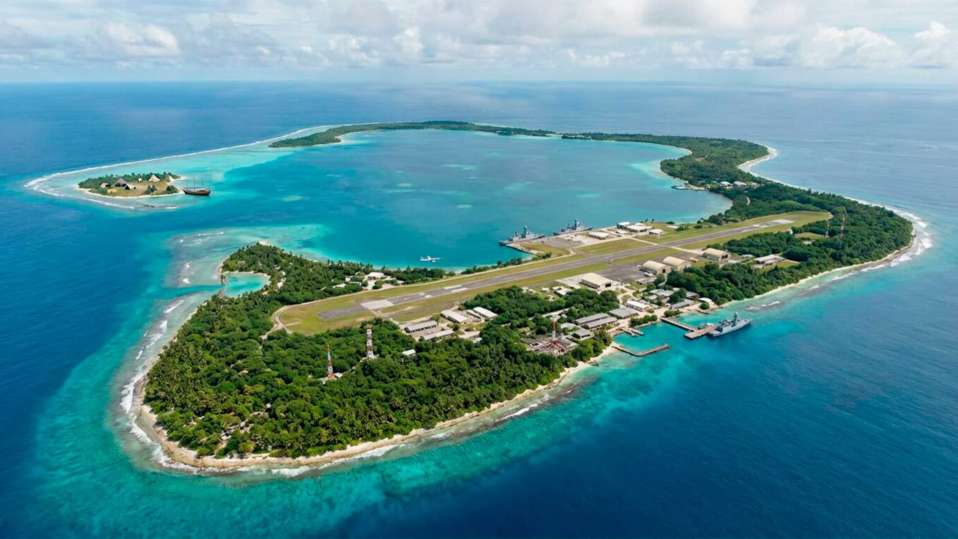 பிரித்தானியாவின் டியேகோ கார்சியா தளம் மீது ஈரான் ஏவுகணைத் தாக்குதல்