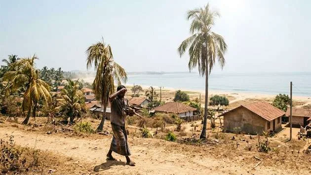 இலங்கையில் அதிகரிக்கும் கதிர்வீச்சு மற்றும் காற்றோட்டம் குறைந்த நிலை: கடும் வெப்பத்தில் தவிக்கும் மக்கள்