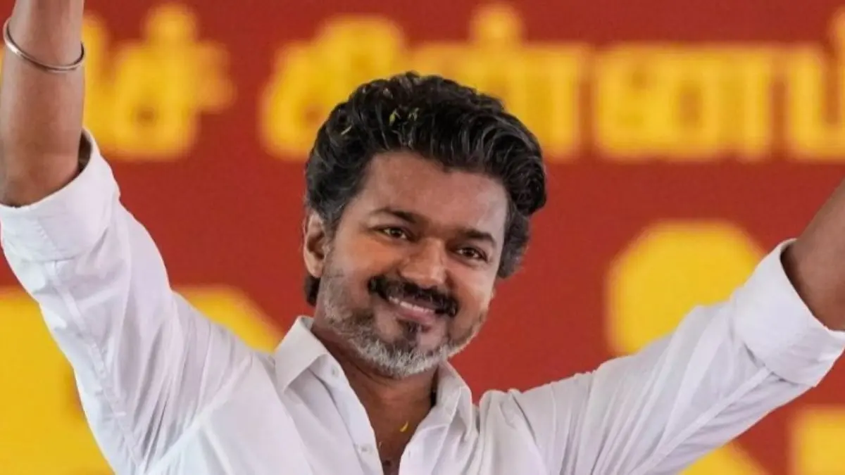 தமிழகத்தில் ஆட்சி அமைக்கத் தீவிரம் காட்டும் விஜய்: பெரும்பான்மையை நிரூபிக்க ஆளுநர் விதித்த நிபந்தனை